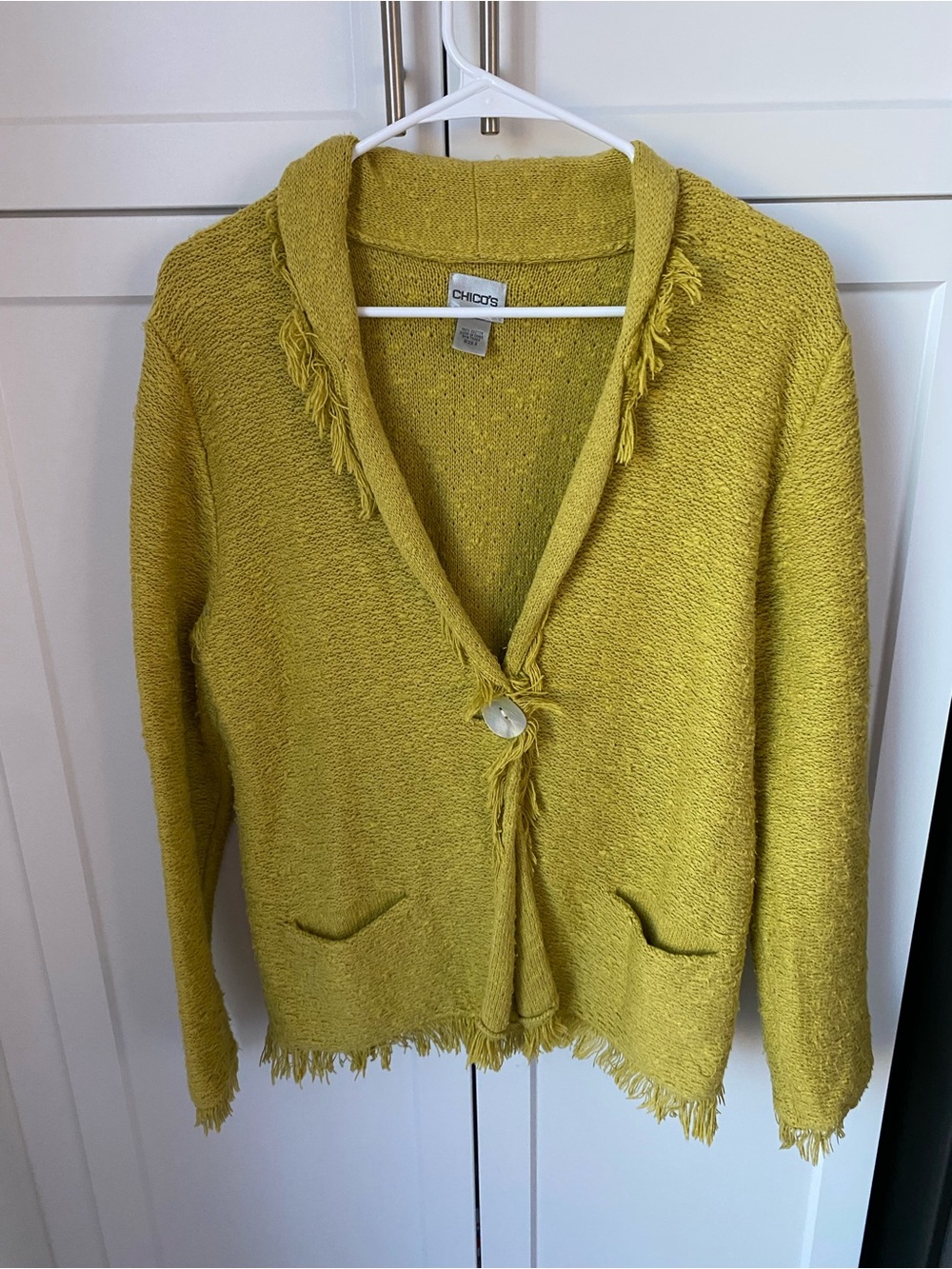 Chicos women’s size 2 yellow over size cardigan sweater